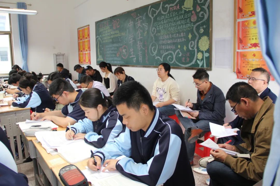 語文聽課現(xiàn)場 語文聽課現(xiàn)場